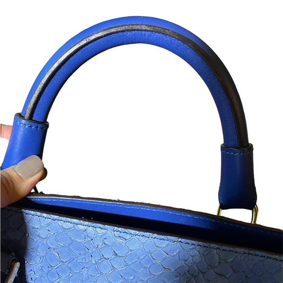 Escada in excellent condition. Used only few times. - Picture 5 of 16